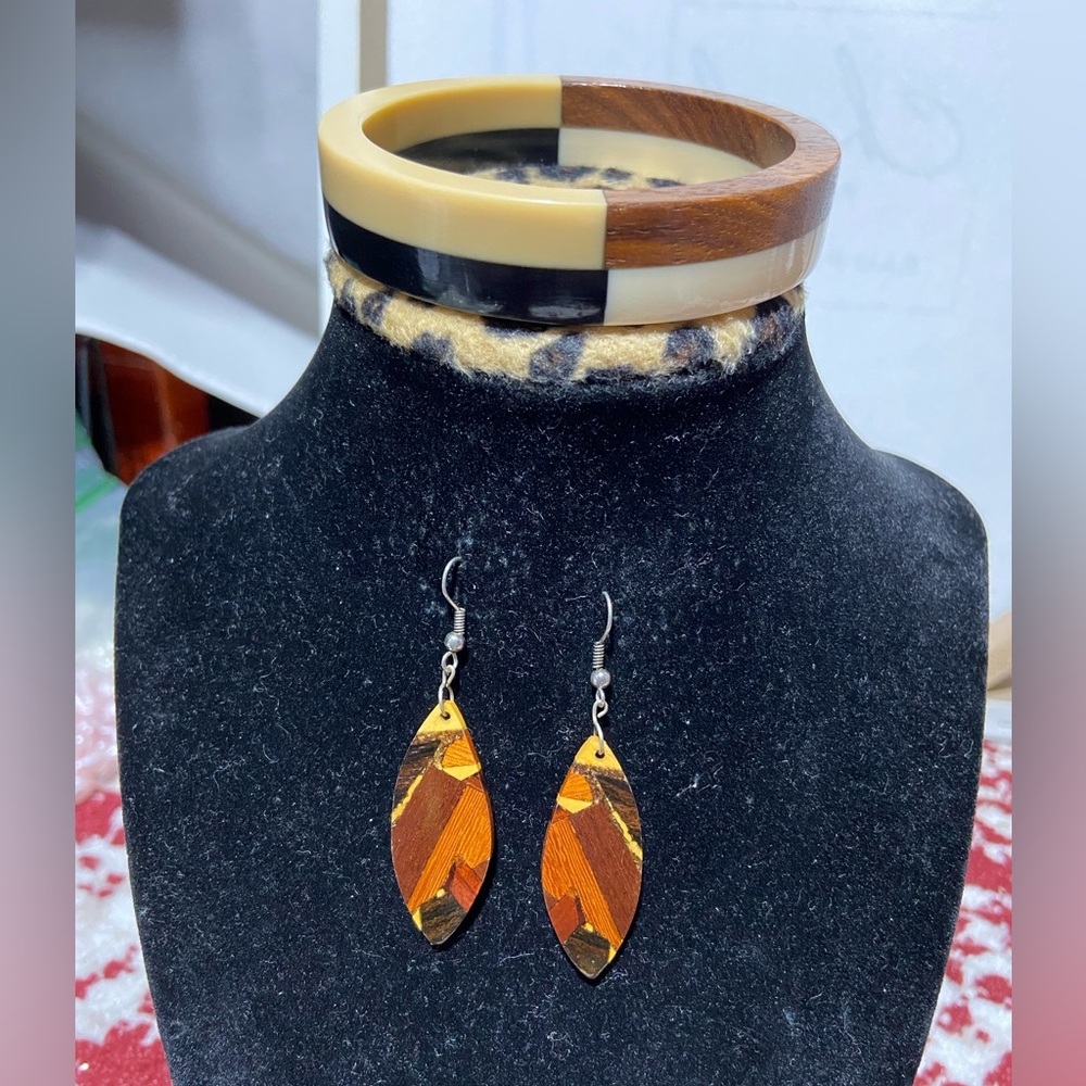 Mixed Materials and Wood Bangle and Earrings Bundle